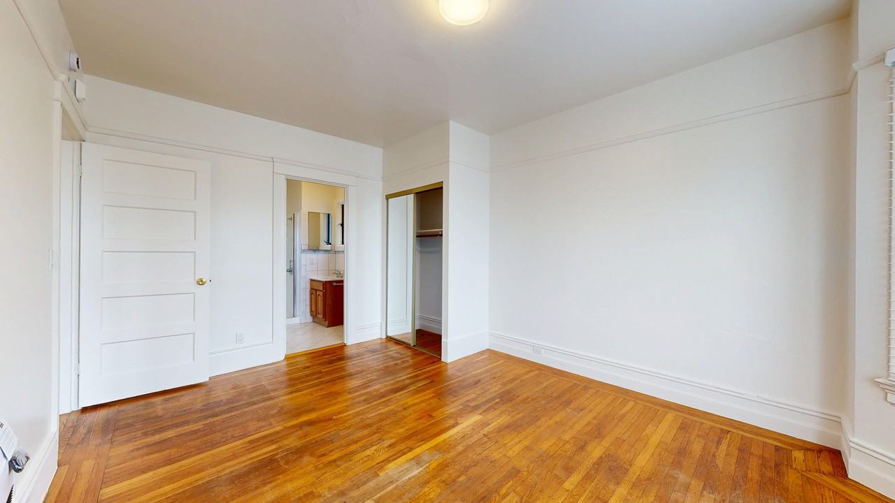 216 4th Ave #10 - Photo 6 of 16