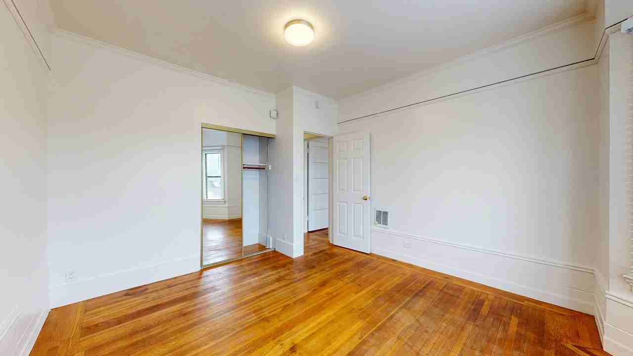 216 4th Ave #10 - Photo 7 of 16