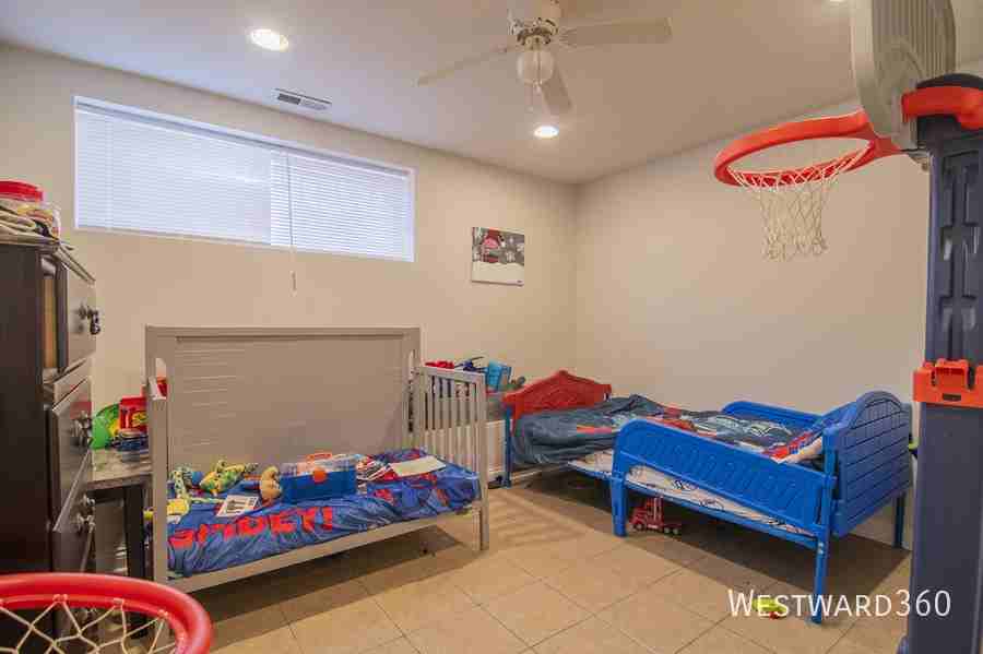 4400 W Parker Ave #G - Photo 7 of 11