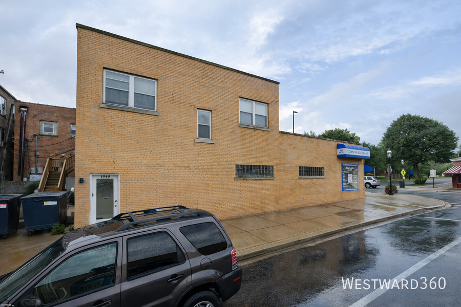 1949 Hickory Rd #2E - Photo 2 of 6