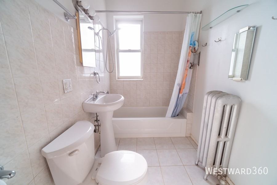 3555 W Sunnyside Ave #3 - Photo 5 of 7