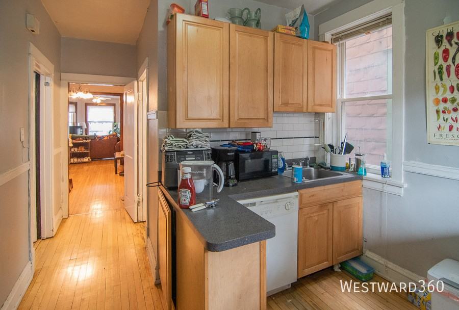 3111 N Racine Ave #1F - Photo 4 of 13