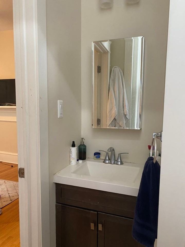 245 S 10th St #2R - Photo 7 of 11