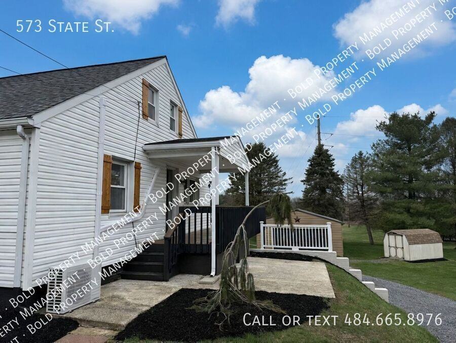 573 State St - Photo 2 of 16