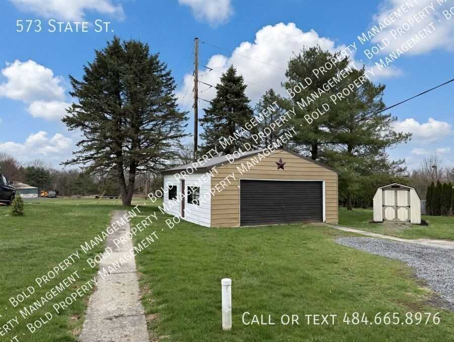 573 State St - Photo 3 of 16