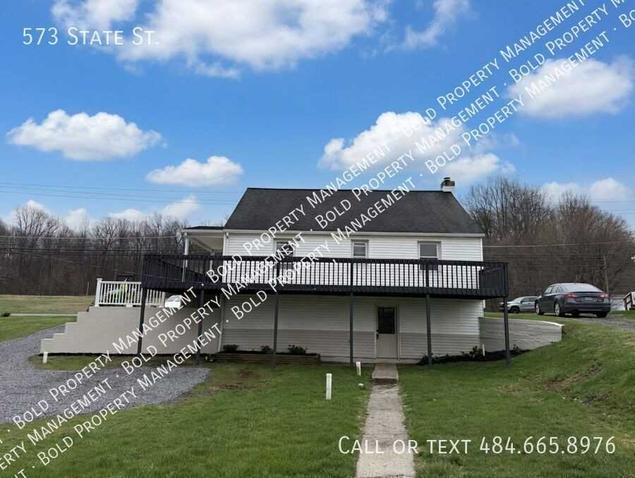 573 State St - Photo 4 of 16