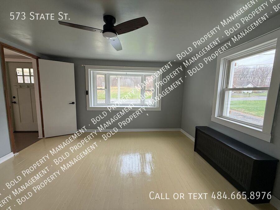 573 State St - Photo 7 of 16