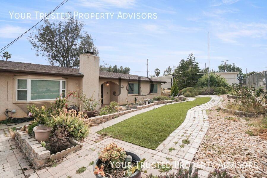 151 Bonita Pl - Photo 2 of 25