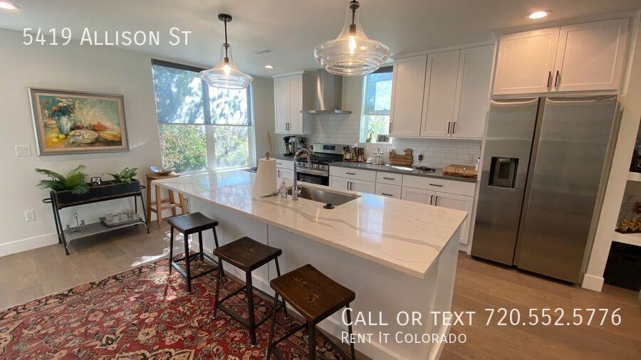 5419 Allison St - Photo 6 of 50