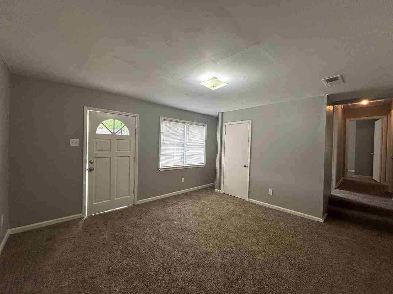 4268 Glenbrook St - Photo 2 of 21