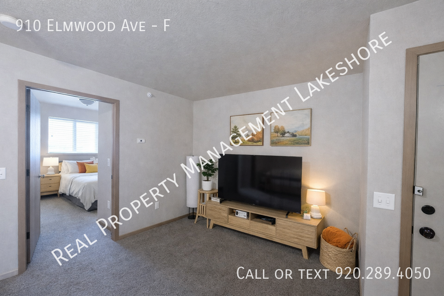 910 Elmwood Ave #F - Photo 4 of 8