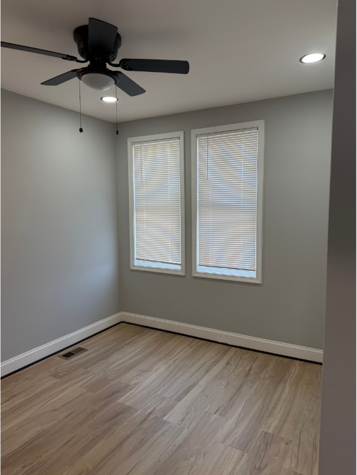 3806 Harlem Ave - Photo 5 of 15