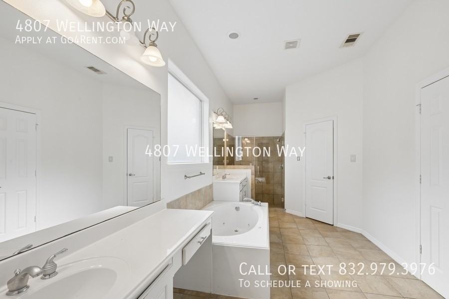 4807 Wellington Way - Photo 3 of 50