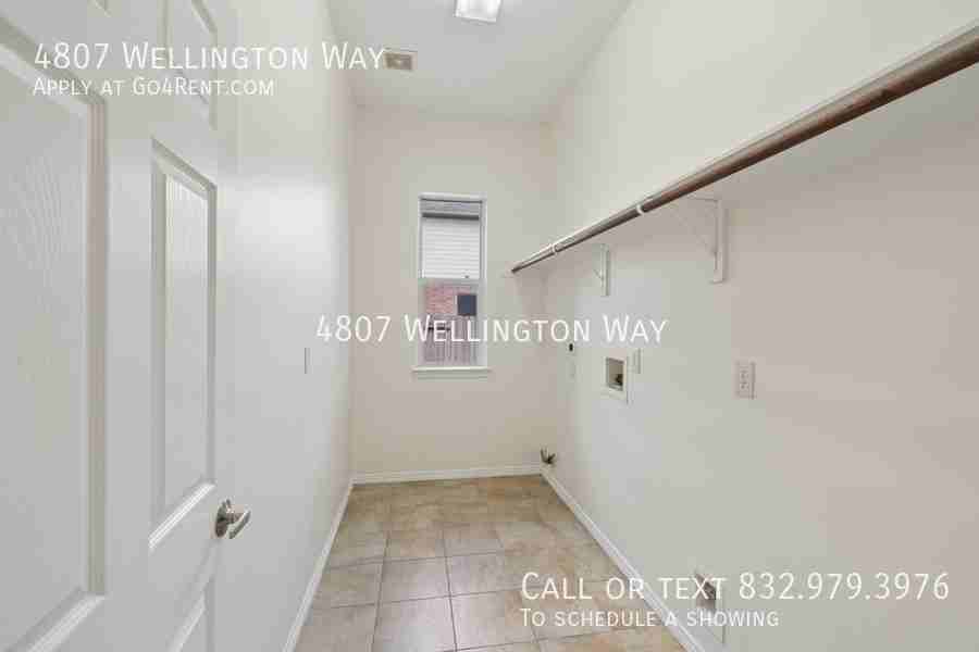 4807 Wellington Way - Photo 5 of 50