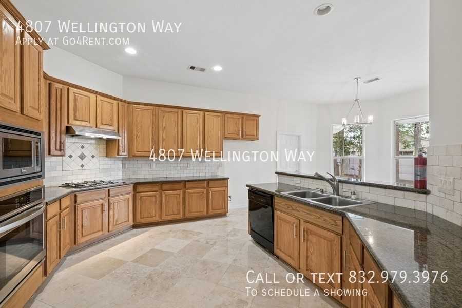 4807 Wellington Way - Photo 6 of 50