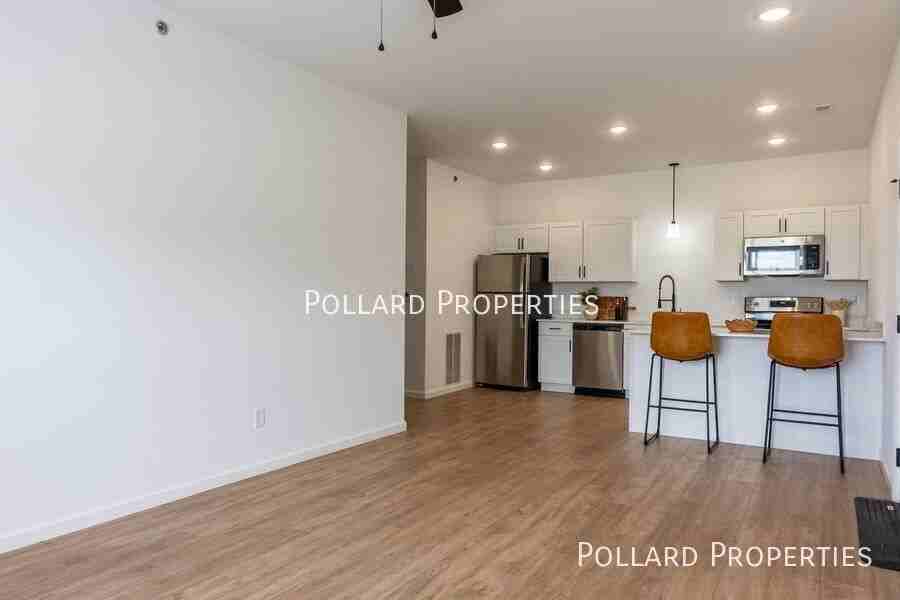 505 Parkview Dr #505 - Photo 2 of 50