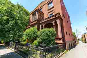 featured image of 204 Washington St #2A