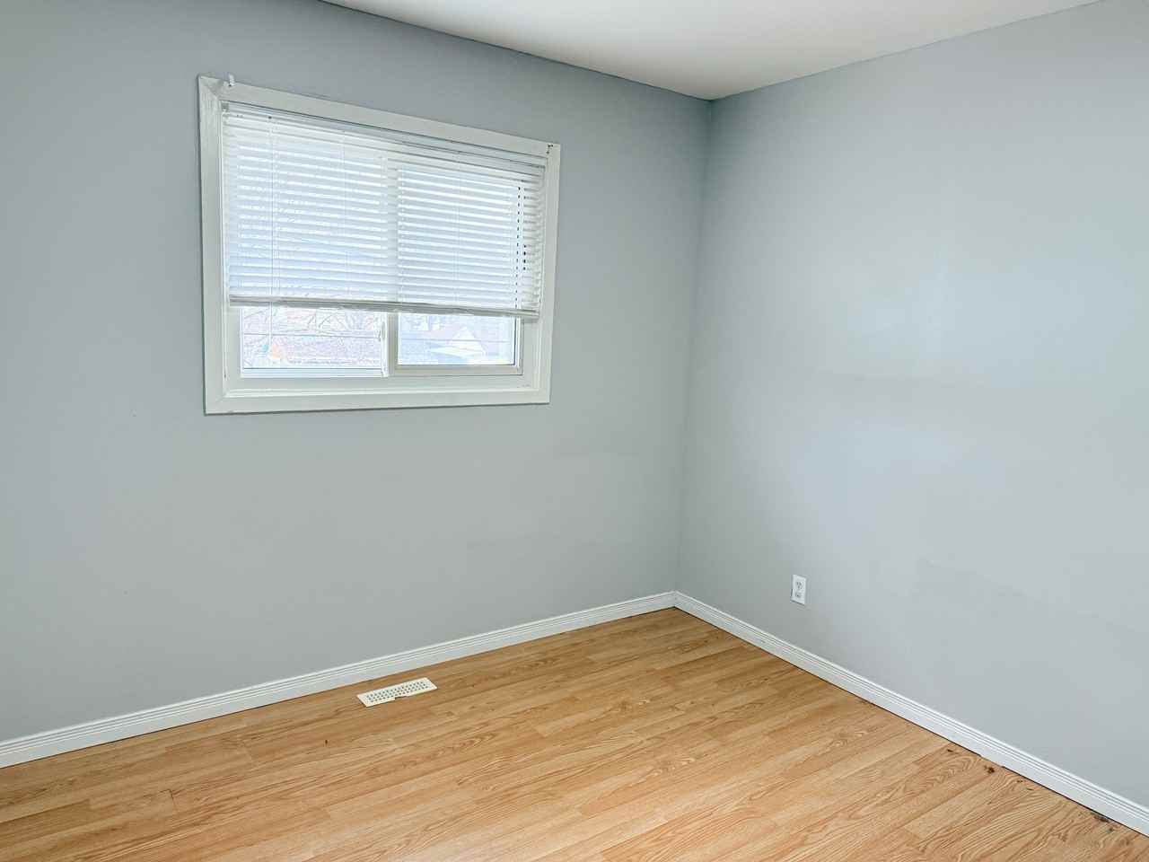 506 Aylmer Ave #4 - Photo 7 of 15