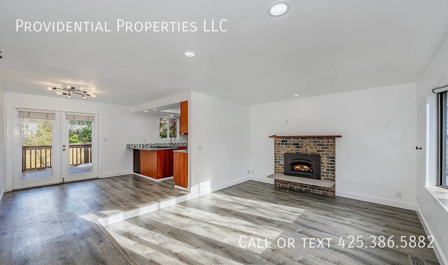 10932 Ne 60th St - Photo 2 of 17