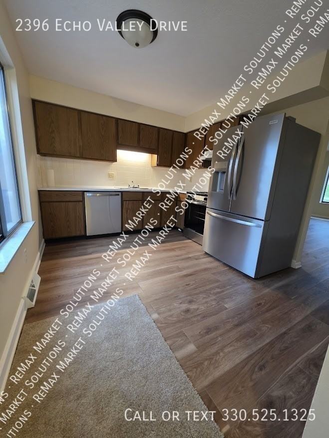 2396 Echo Valley Dr - Photo 4 of 12