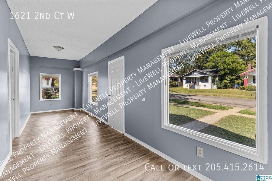 1621 2nd Ct W - Photo 2 of 8