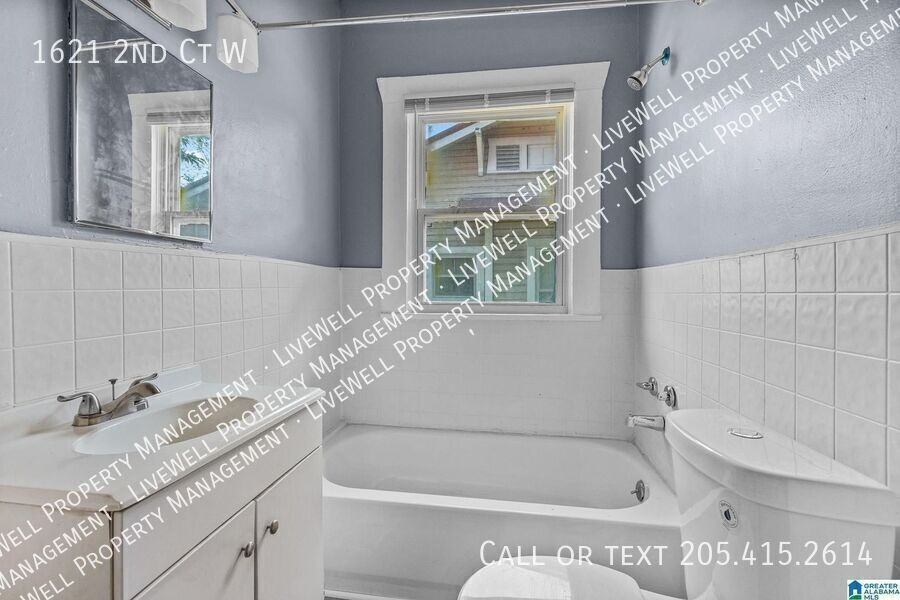 1621 2nd Ct W - Photo 5 of 8