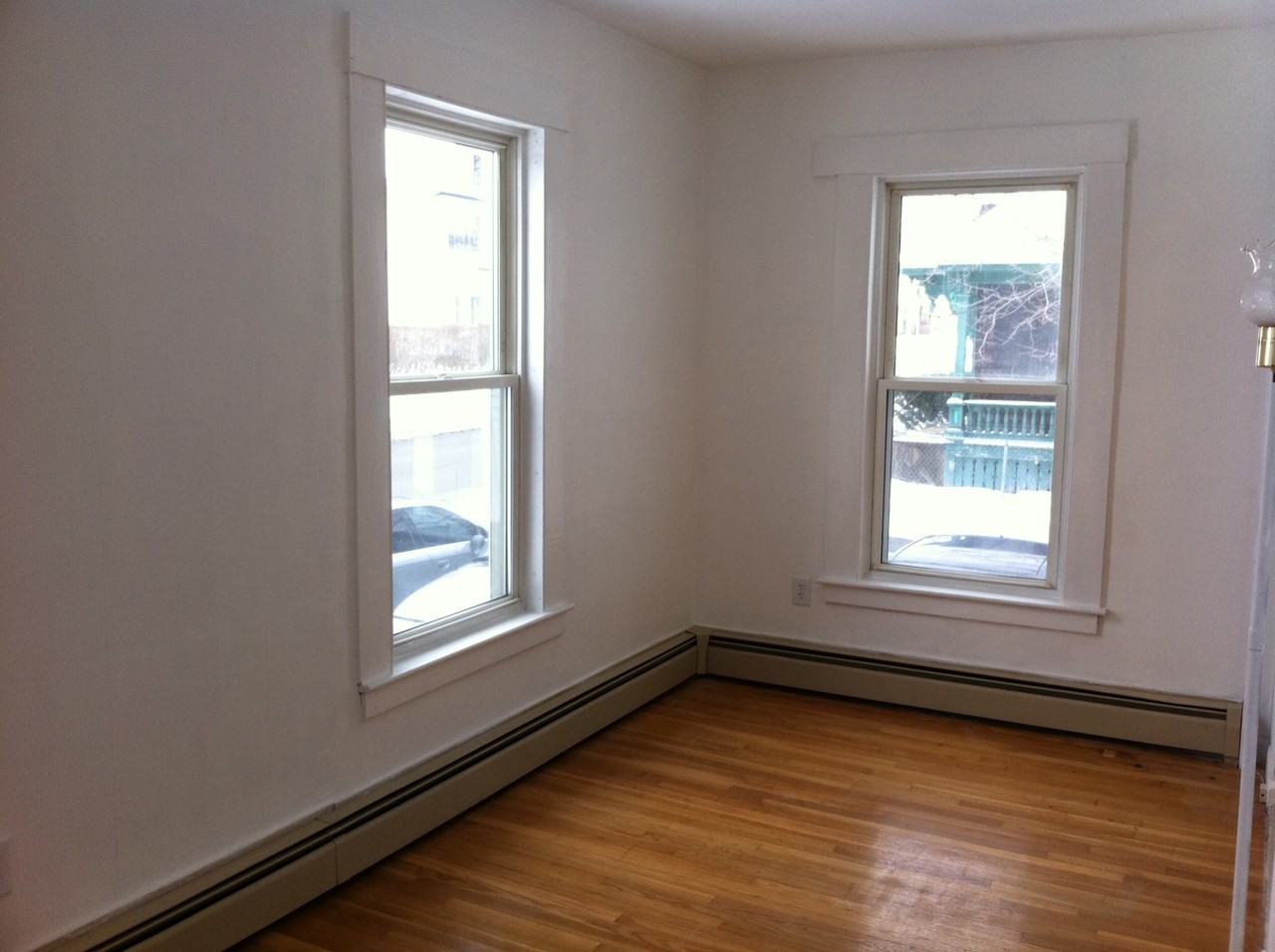 581 Chestnut St #1 - Photo 3 of 5