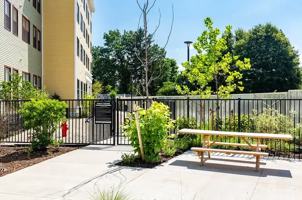 featured image of 75 Cowles Ln