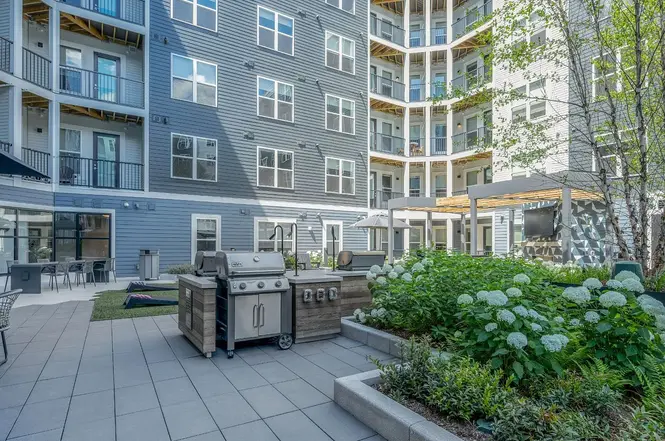 290 Revolution Drive, Unit 402 - Photo 5 of 21