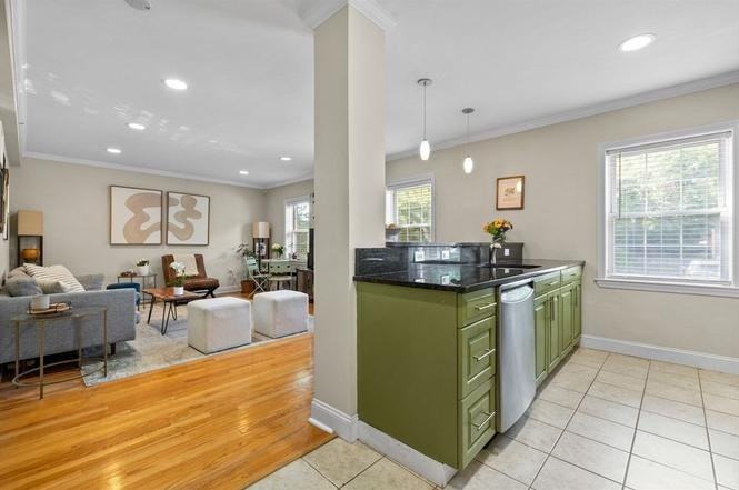 27 Commonwealth Avenue, Unit 54B - Photo 4 of 14