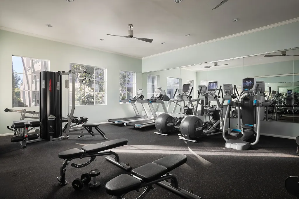 5305 Toscana Way, Unit 261 - Photo 3 of 11