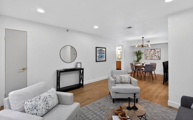 199 East Warren Common, Unit 117 - Photo 4 of 24