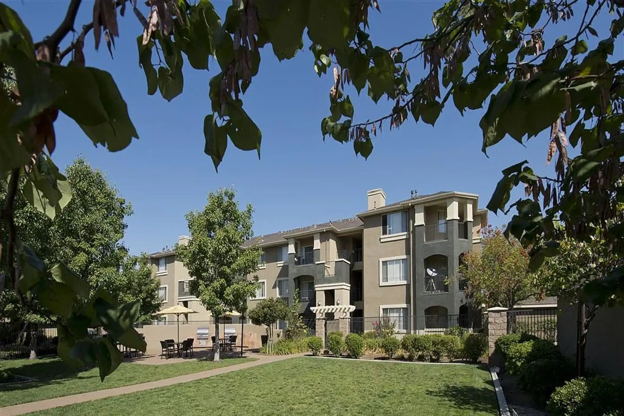 5100 Vista Grande Drive, Unit 59 - Photo 7 of 18