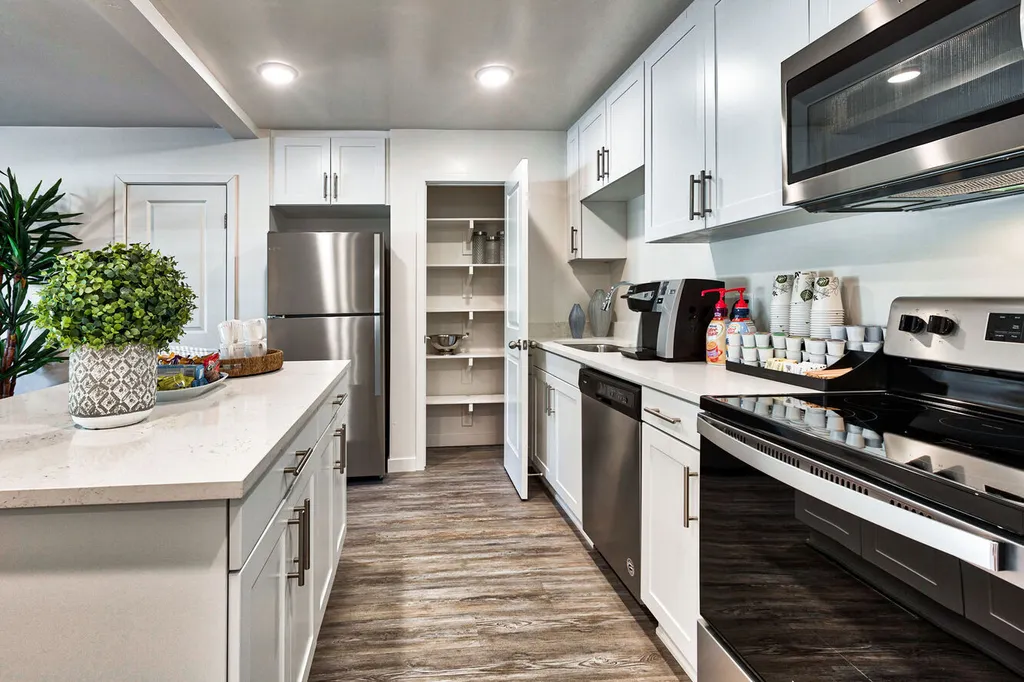 4085-4089 Nobel Drive, Unit 52 - Photo 3 of 20