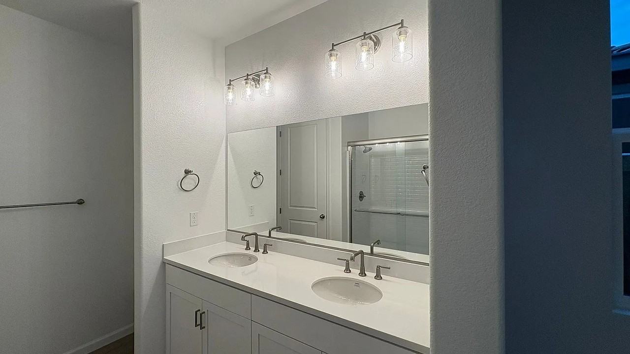 682 Estancia Street - Photo 7 of 10