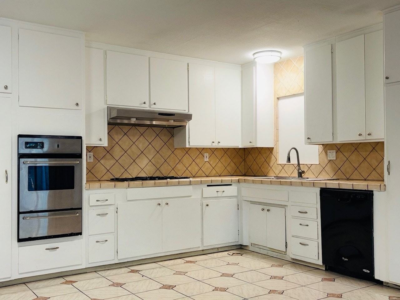 4931 Benito St - Photo 4 of 23