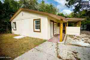 featured image of 955 Putnam St