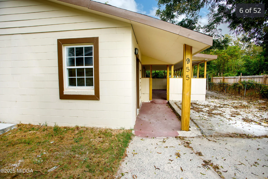 955 Putnam Street, Unit 1 - Photo 4 of 8