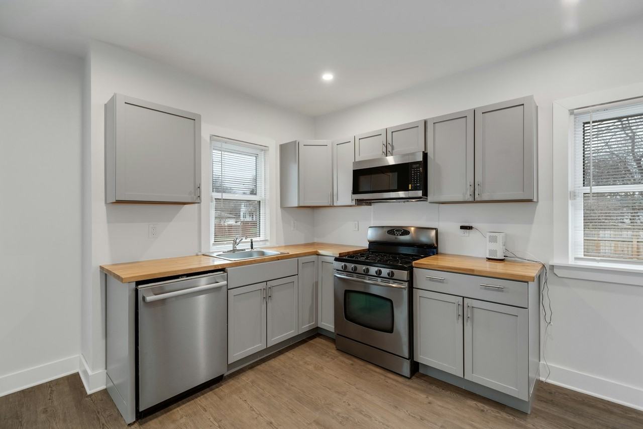 392 Philip Street, Unit 1 - Photo 7 of 23