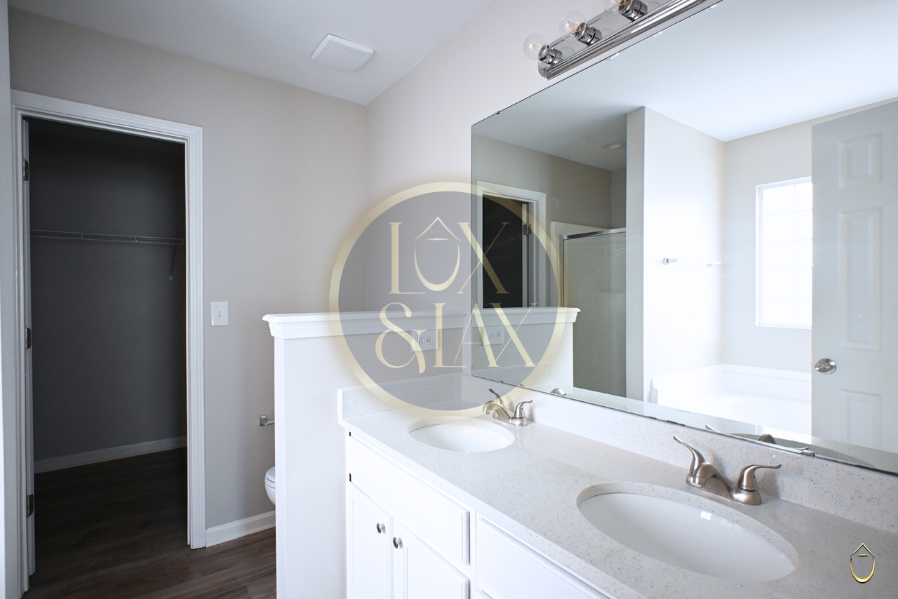 5819 Twin Brook Drive, Unit A - Photo 3 of 18