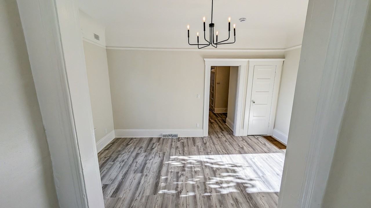 2767 Golden Gate Ave #2767 - Photo 7 of 10