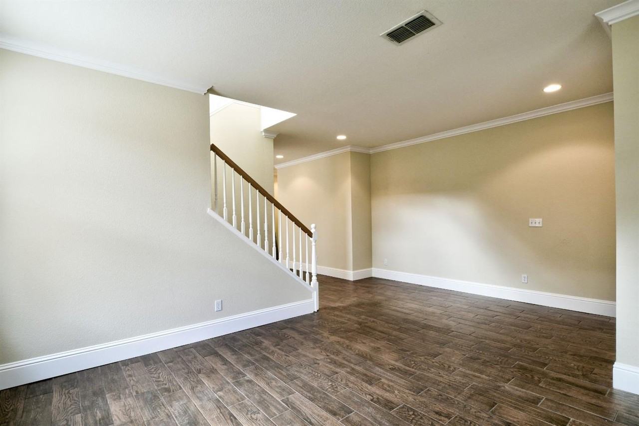 1804 Waterfall Dr #1 - Photo 3 of 34