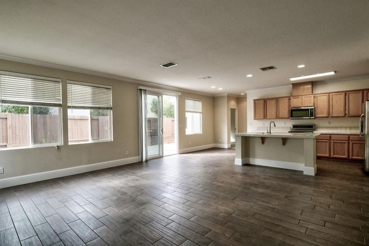 1804 Waterfall Dr #1 - Photo 6 of 34