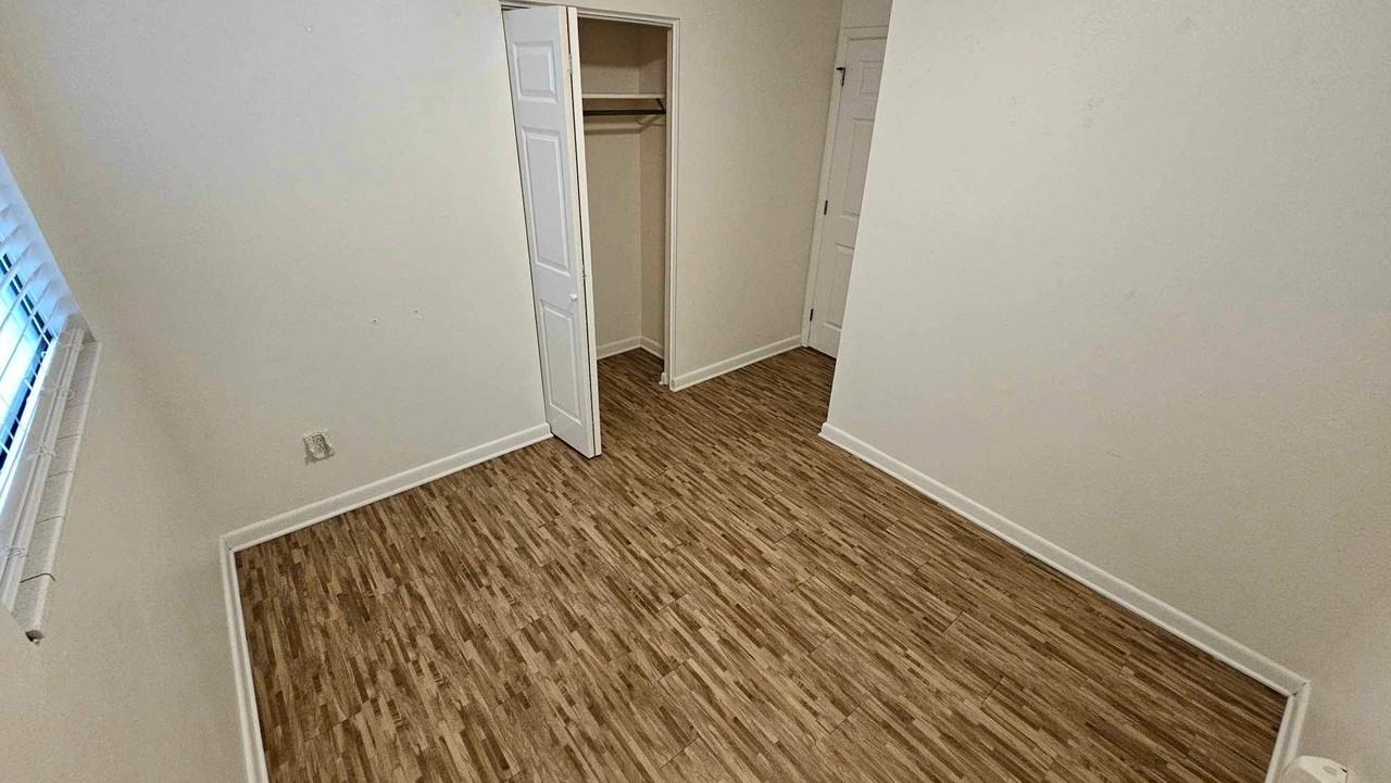 513 Woodrow St Ne #1 - Photo 6 of 9