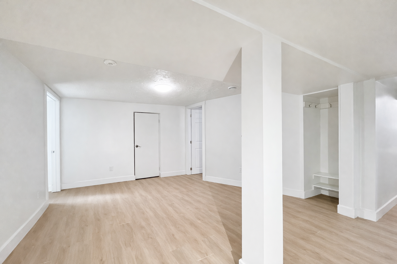 428 Thorold Rd #3 - Photo 5 of 13