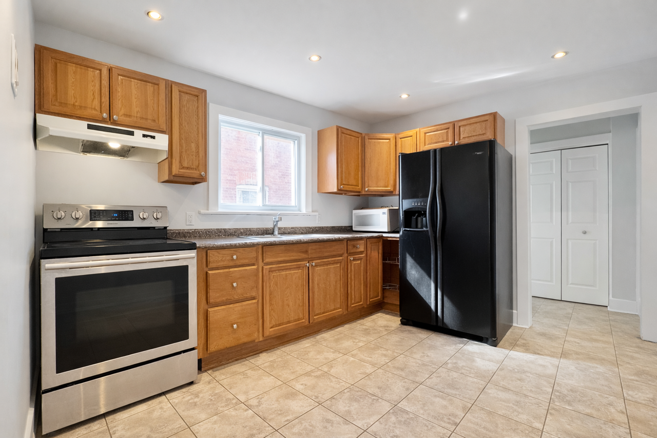 5321 Morrison St Lowr - Photo 3 of 13