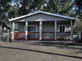 featured image of 834 Teal Ct Se #1