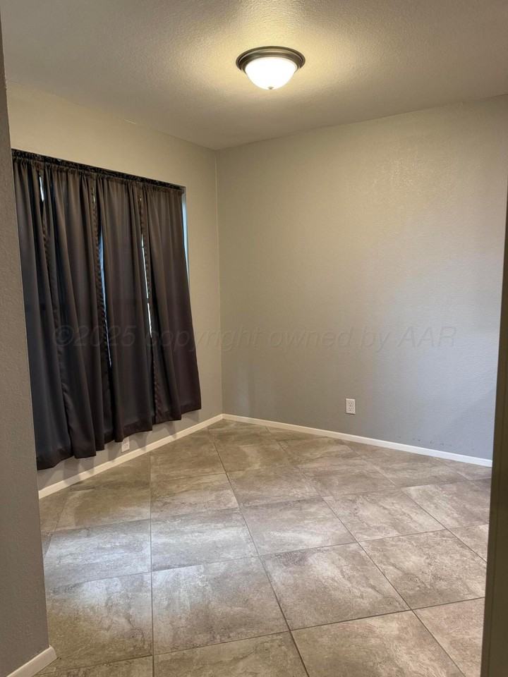 1801 Steeplechase Dr - Photo 6 of 21