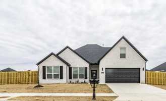 featured image of 441 Willow Dr