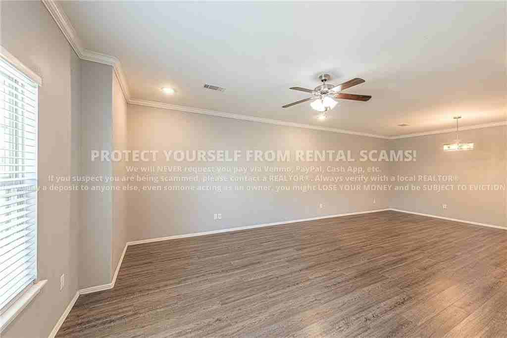 1271 N Corsica Dr - Photo 3 of 21